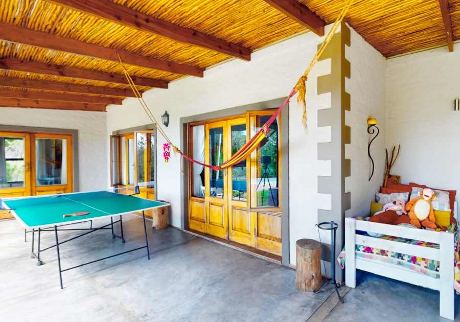 To Let 5 Bedroom Property for Rent in Rheenendal Western Cape